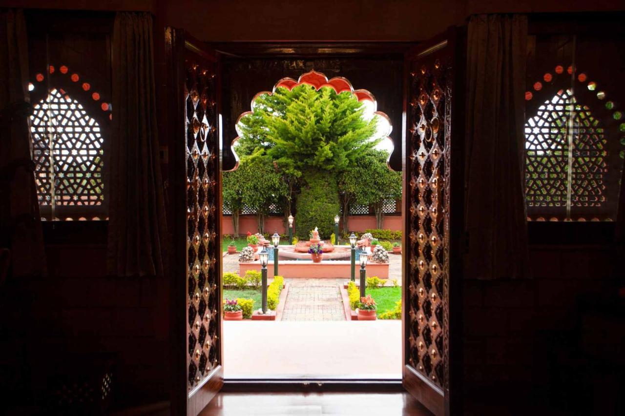 Stayvista At Pink Palace Rajasthani Decor Утакаманд Экстерьер фото